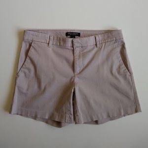 🔥 BANANA REPUBLIC Avalon Shorts (Size 2)